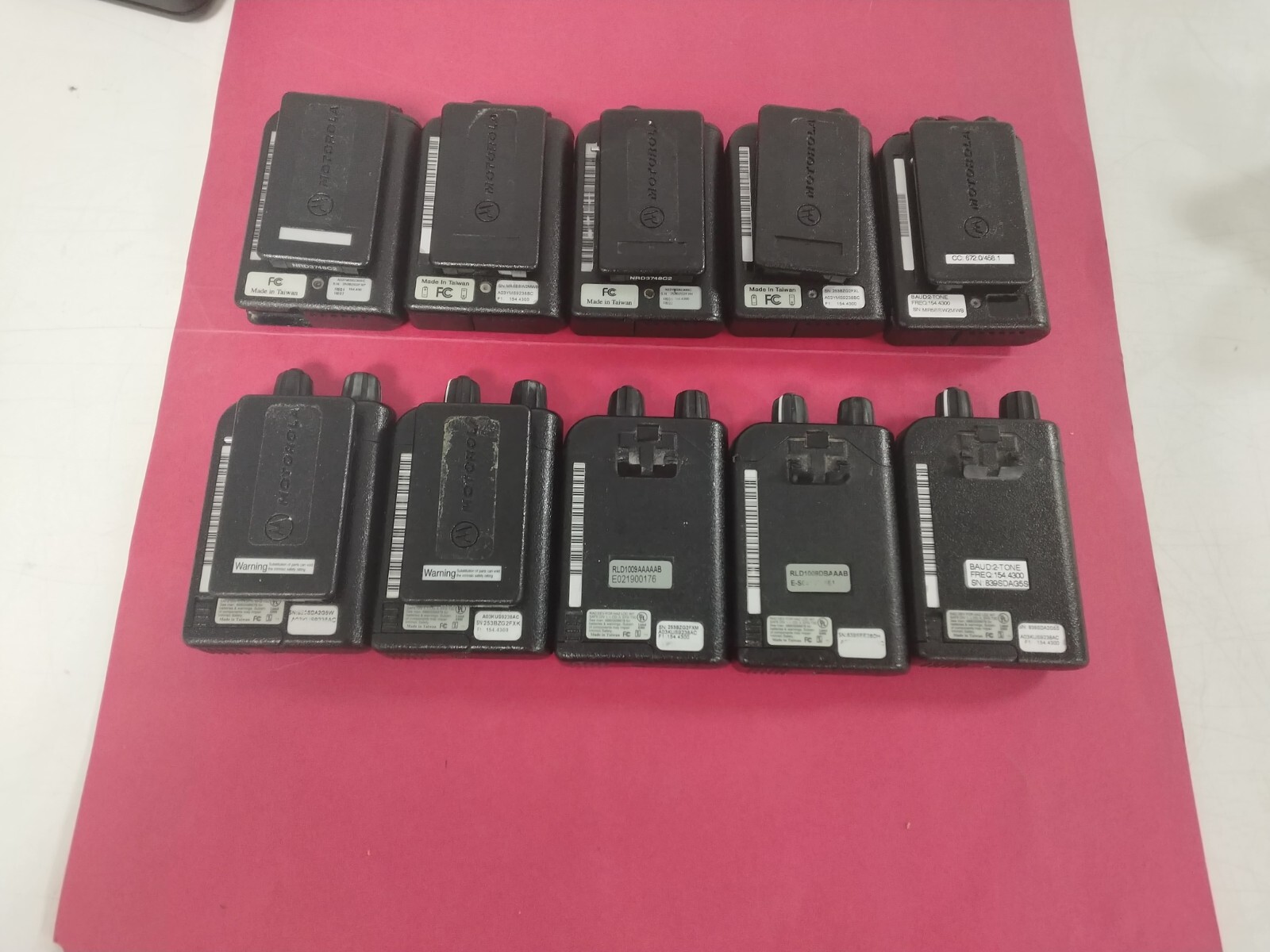 Lot 10 Motorola Minitor Emergency Fire Radio Pagers &4 BATTERY CHARGER