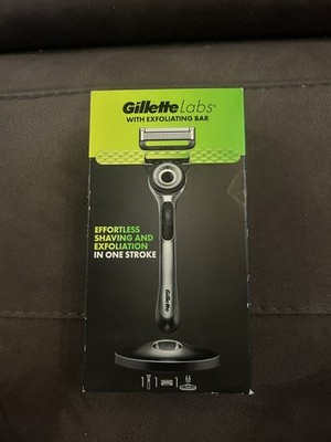 Gillette Labs mit Peelingstab Rasierer 1 Kartuschen Magnetständer