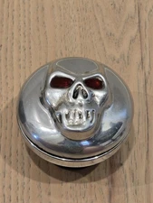 HARLEY DAVIDSON CHROME GAS FUEL CAP W/ SKULL MEDALLION