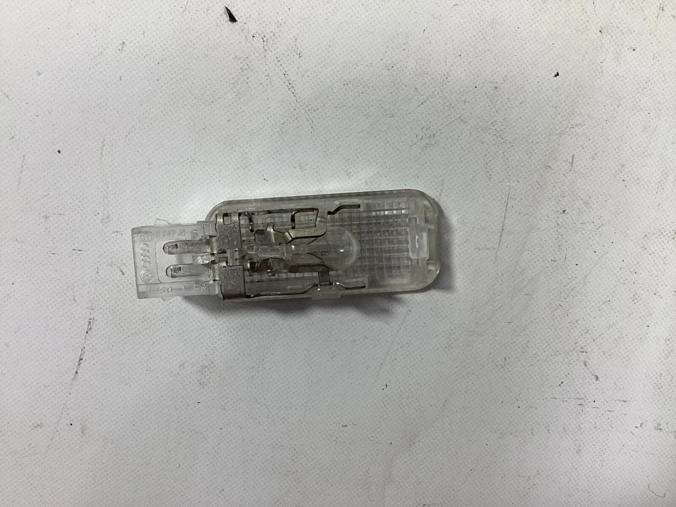 2008-2011 AUDI S5 INTERIOR CLEAR LIGHT ASSEMBLY 8D0947415 OEM . - Image 2 of 4