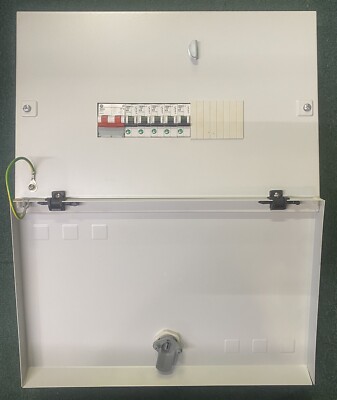 GE 9 WEGE KOMMERZIELLER MCB VERTEILER 100 AMP HAUPTSCHALTER + 5x 6A SCHALTER