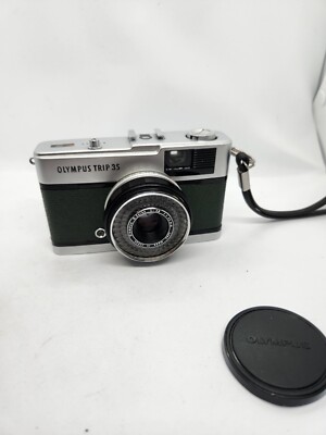 Olympus Trip 35 Filmkamera mit Zuiko 40mm f2.8 Objektiv British Racing Green