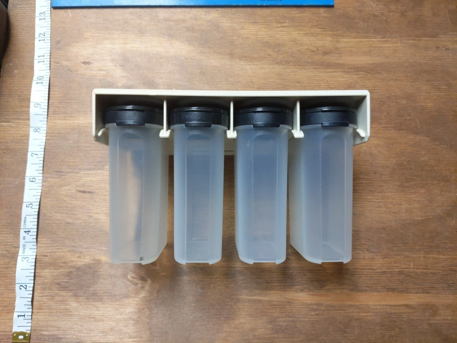 Vintage Tupperware 1847-3 Hanging Spice Rack W/ 4 Black Top Spice Containers