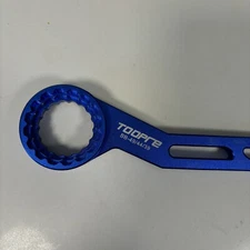 TOOPRE Mountain Road Bike Hollow Integrated BB Axle Wrench 6-in-1 Bracket Tool 