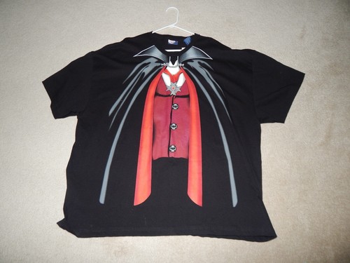 UNIVERSAL STUDIOS MONSTERS TEE SHIRT DRACULA OUTFI
