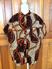 ZURI abstract pattern button front short sleeve shirt. Size Medium. Unique!