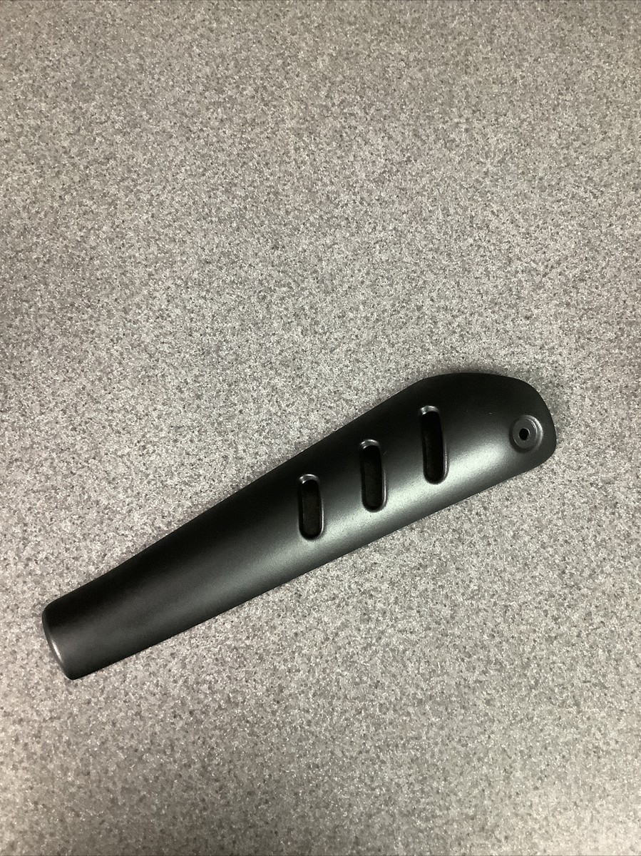 アラビア 2019 Triumph Street Scrambler Cover Silencer Lower T2202931