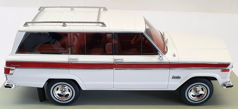 LS Collectibles 1/18 Scale Model Car LS037C - 1979 Jeep