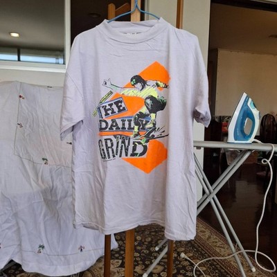 Vintage 80s The Daily Grind Skateboard T Shirt Novel Teez Neon Skate Punk L