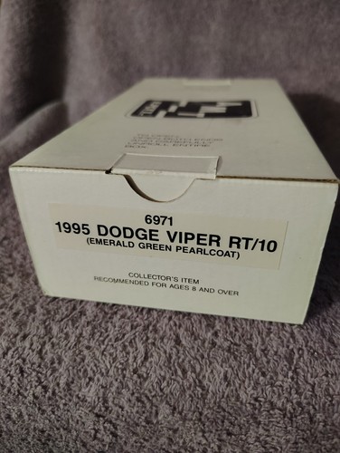 AMT/ERTL 1995 Dodge Viper RT/10 Emerald Green Pearl 1/25 Promo 6971 - Bild 7 von 7