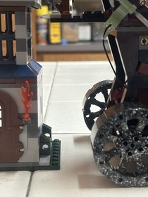 LEGO Castle 7037 Tower Raid Vintage Complete Medieval Set With Both Manuals