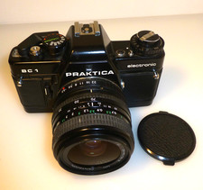 CLASSIC PRAKTICA  BC1 SLR with 35-70mm ZOOM LENS , ALL WORKING (461)