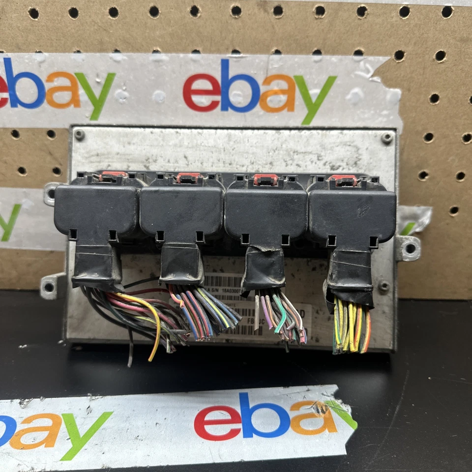 Jeep Liberty 2006 unidad de control del motor ECU ECM Foto 2 de 4