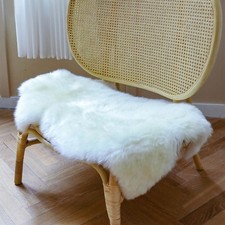 New Zealand Sheepskin Area Rug   Genuine Fluffy Wool, Multiple Sizes, Bedroom...