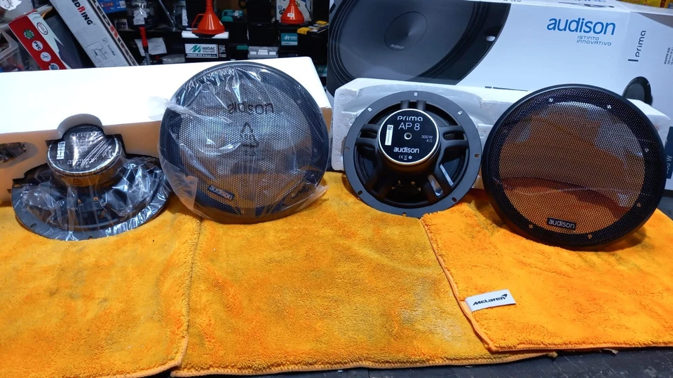 AUDISON AP8 WOOFER  DIAMETRO 20'' -300 WATT+ KIT  TAPPETI AUTO OMAGGIO - Immagine 2 di 4