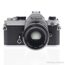 Nikon FM Chrome 35mm Film Camera w/ 50mm f2 AI Lens EXC