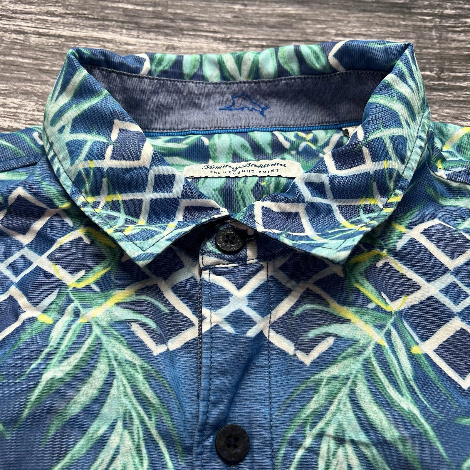 Tommy Bahama Shirt Mens XL Blue Green Floral Tencel Hawaiian Button Island Zone