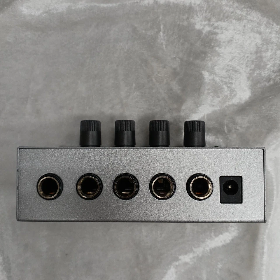 Behringer MX400 4-Channel Line Mixer Compact Ultra Low Noise Good Condition-JPAN - Image 4 of 4