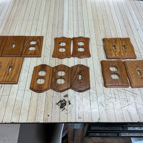 Lot of 12- Mixed Lot- Switch Wall Plate Outlet Covers Wood Oak Grain
