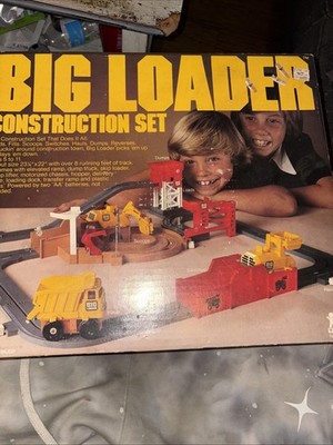 Vintage 1977 Tomy Big Loader Construction Set #5001  NOT SURE ?? if Complete