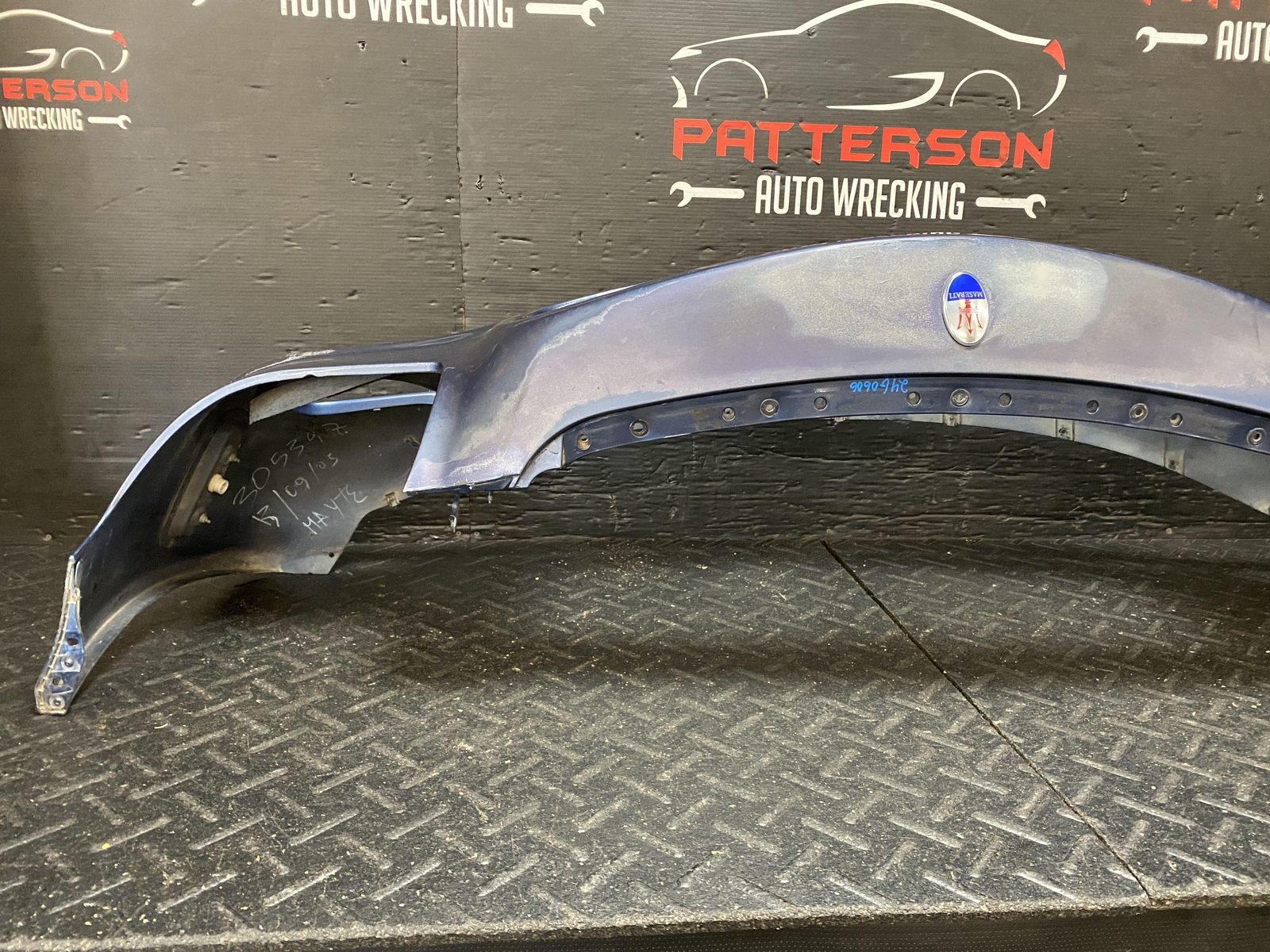2006 MASERATI QUATTROPORT FRONT BUMPER COVER BLUE SEBRING METALLIC 203852