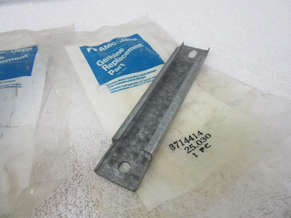 Nuevo de Lote Antiguo 1978 AMC Concord Gremlin Puerta Delantera Ventana Regulador Brazo Guías 3714414 dp1 Foto 4 de 4