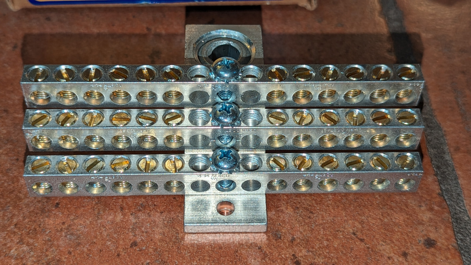 (1) Ilsco NB35036 Aluminum Grounding / Neutral Bar NIB eBay