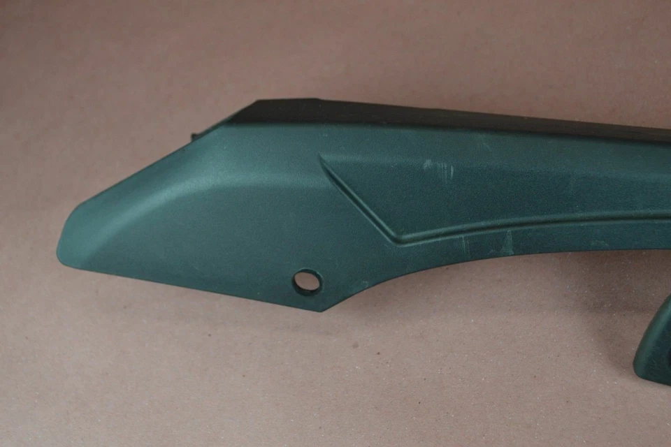 2013 - 2017 HYOSUNG GT650R GT 650 R CHAIN GUARD GUIDE COVER COWL FAIRING - Image 3 of 4