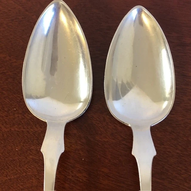 2 cucharas de plata para servir monedas James Peters 9 1/4" 100 gr chatarra o no Foto 3 de 4