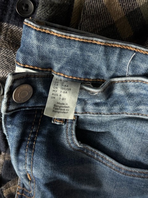 chlothes for kids 7-8 years old 4 units  of clothing jacket,jeans,t-shirt,shirt thumbnail 8