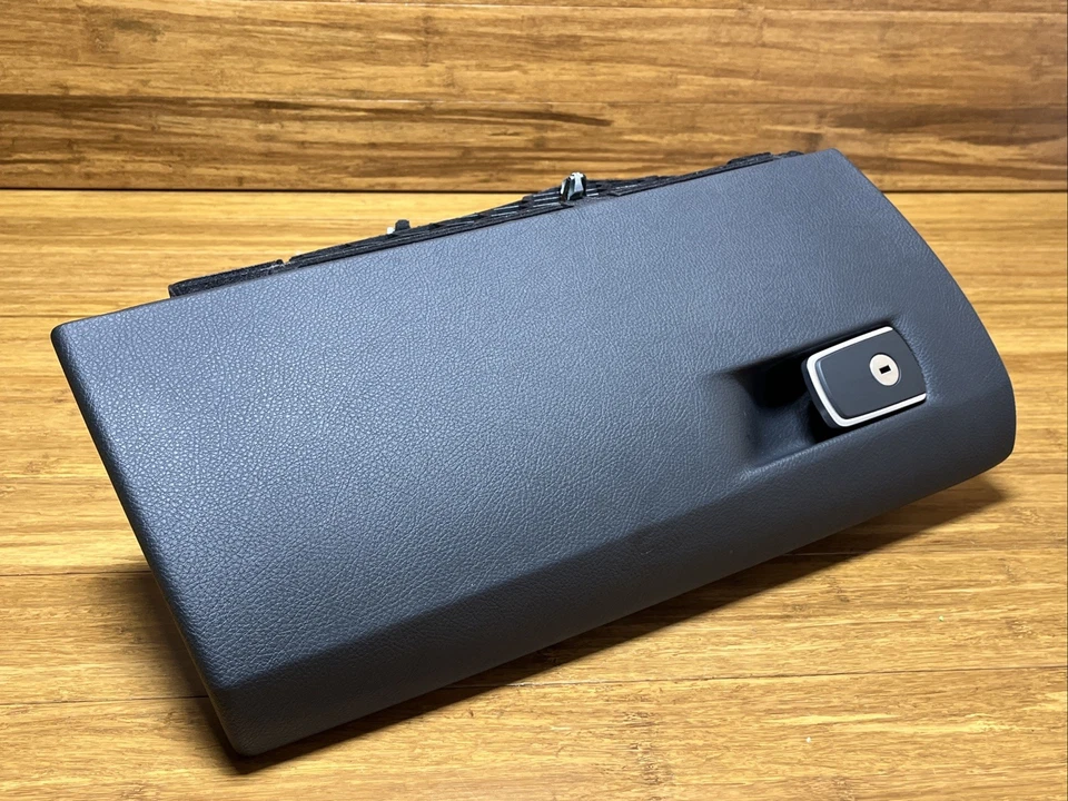 BMW 440i F32 2017-2020 tablero almacenamiento guantera compartimento 51168063269 OEM Foto 3 de 4