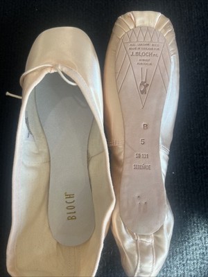Bloch Serenade Pointe Shoes. 5B 