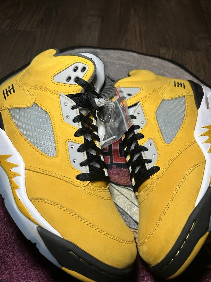 Air Jordan 5 Retro T23 2025 Tokio Foto 2 de 4