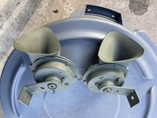 57 Chevy Horns Pair Horn Assemblies 1957 Chevrolet New 325 326 High Low Cores 57 Chevy Horns Pair Horn Assemblies 1957 Chevrolet New 325 326 High Low Cores