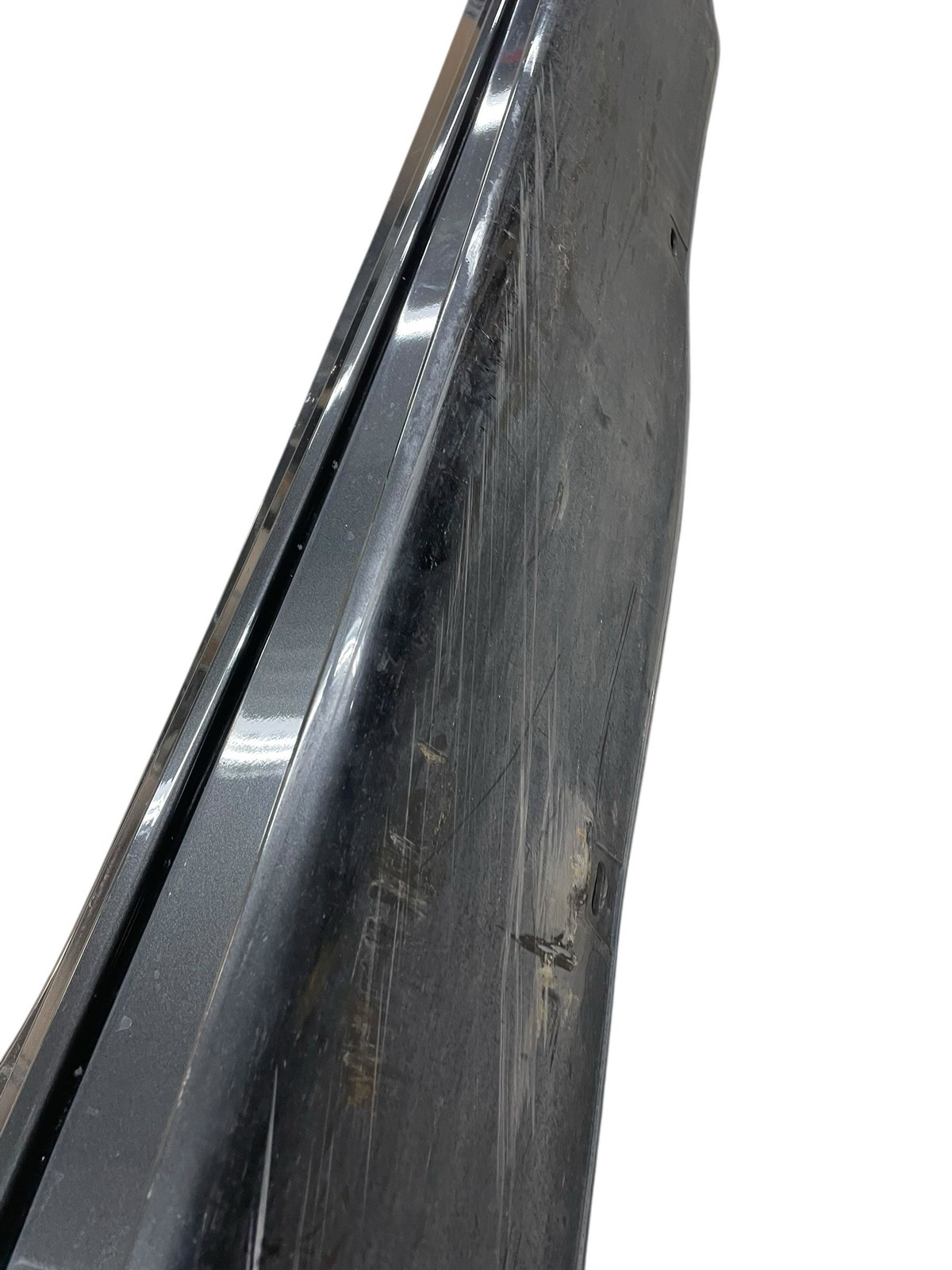 2008-2019 MASERATI GRANTURISMO 4.7L RWD Right Skirt Rocker Panel Molding Black