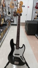 Fender Exclusive Classic 60s Jazz Bass E-Gitarre gebraucht