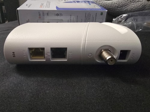 Używany modem kablowy ARRIS-SURFboard S34 32 x 8 DOCSIS 3.1 Multi-Gig z 2,5 Gbps E - Zdjęcie 6 z 17