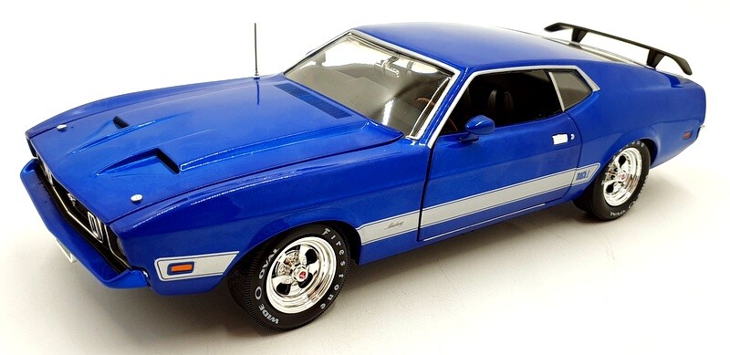 Auto World 1/18 Scale AMM1323/06 - 1973 Ford Mustang Mach 1