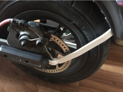 Fender Fixator Stiffener (Prevents Wobble) for Xiaomi M365 e-scooter Rear Axle