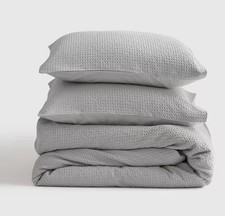 NWOT Quince King Cal King Organic Luxe Honeycomb Duvet Cover 2 Shams Light Grey
