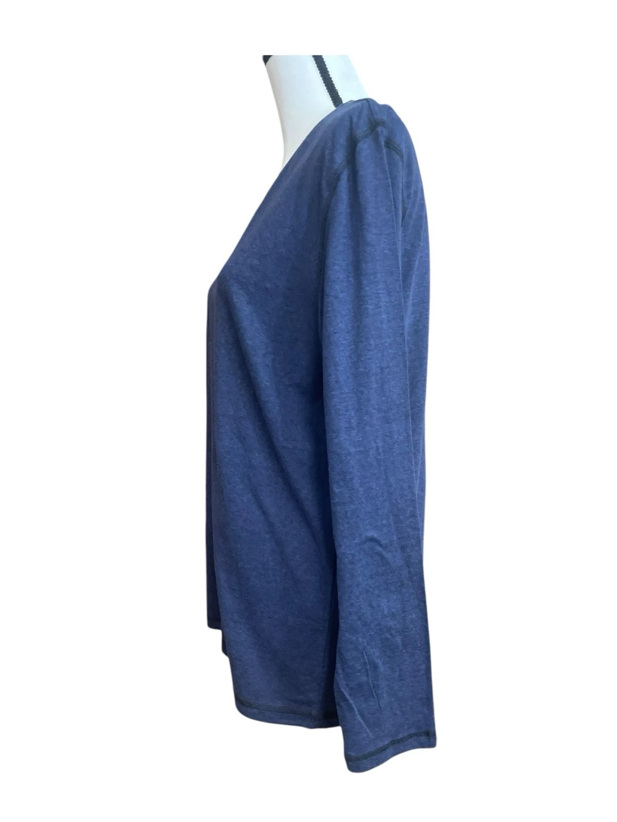 alo-yoga black heathered long sleeve shirt