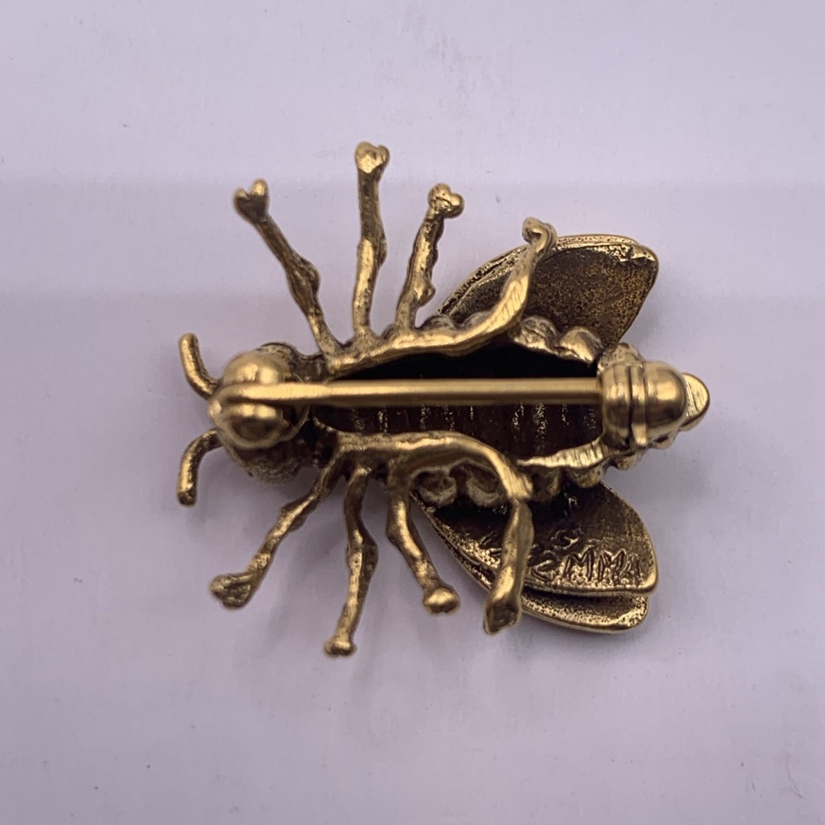 1982 MMA Bee Pin Gold Tone Metropolitan Museum Art Brooch View 3