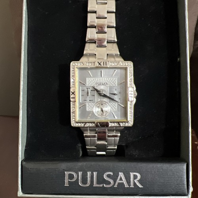 #ad #ad RARE NIB NOS Vintage Pulsar by Seiko V33J X051 Women’s Wristwatch Stainless $115.00