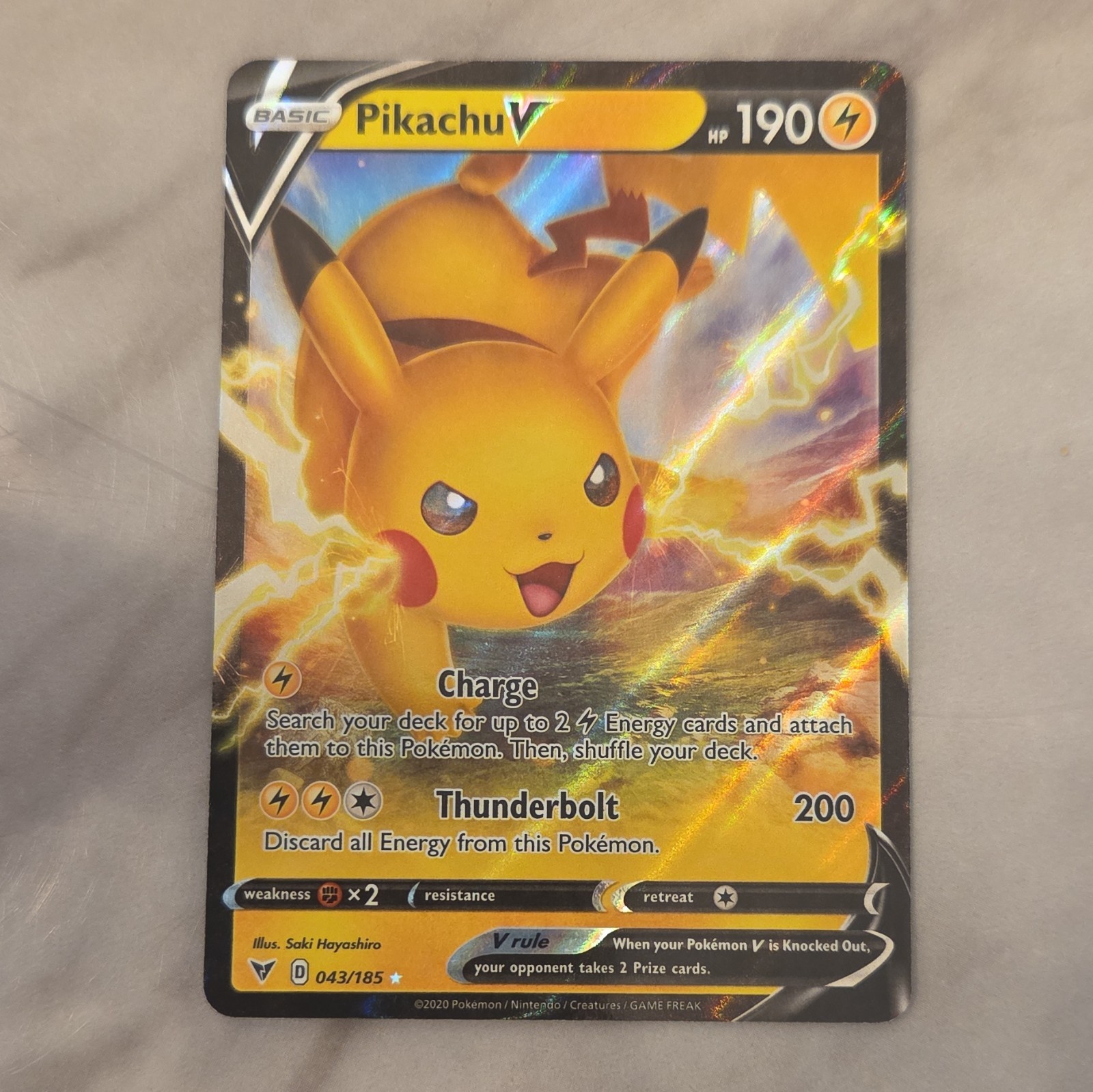 Pokemon TCG Pikachu V 043/185 Swsh04 Vivid Voltage Ultra Rare Holo Eng 190 2020