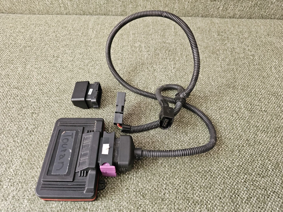 Tuningchip für VW Touran Chiptuning Box mit Anschlußkabel 2,00 TDI 103 KW/140 PS - Bild 2 von 3