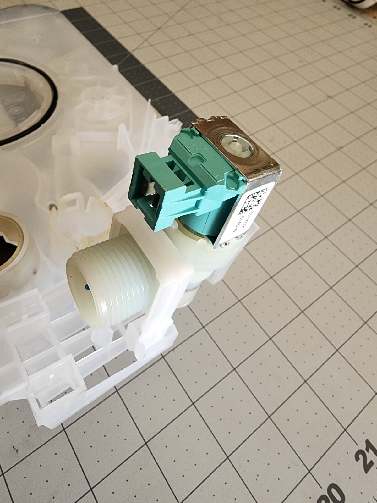 OEM ASKO DW40.2 Dishwasher air break with water valve solenoid 714345