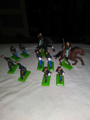 Deetail Britains Lot Of 10 Figures 2 Cavalry 10 Foot Soldiers Metal Based Bag 1 