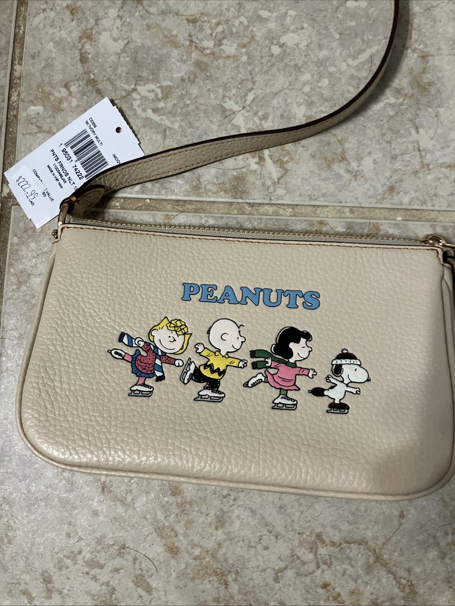 大人気アイテム【COACH x Peanuts】Nolita 19 ショルダーバッグ Coach X Peanuts Nolita 19 With Snoopy And Friends Motif Bag