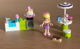 LEGO FRIENDS: Stephanie's Outdoor Bakery (3930) - Complete