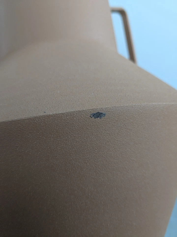 Jarrón de metal Bloomingville con asas florero moderno color terracota Foto 4 de 4